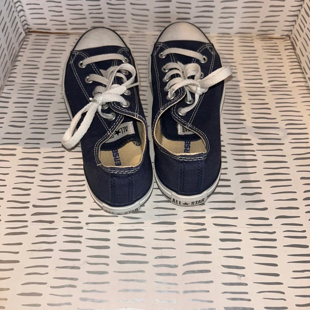 Converse All Star Chuck Taylor Low‎ Top Navy Canvas Youth Shoes Size 3 3J237